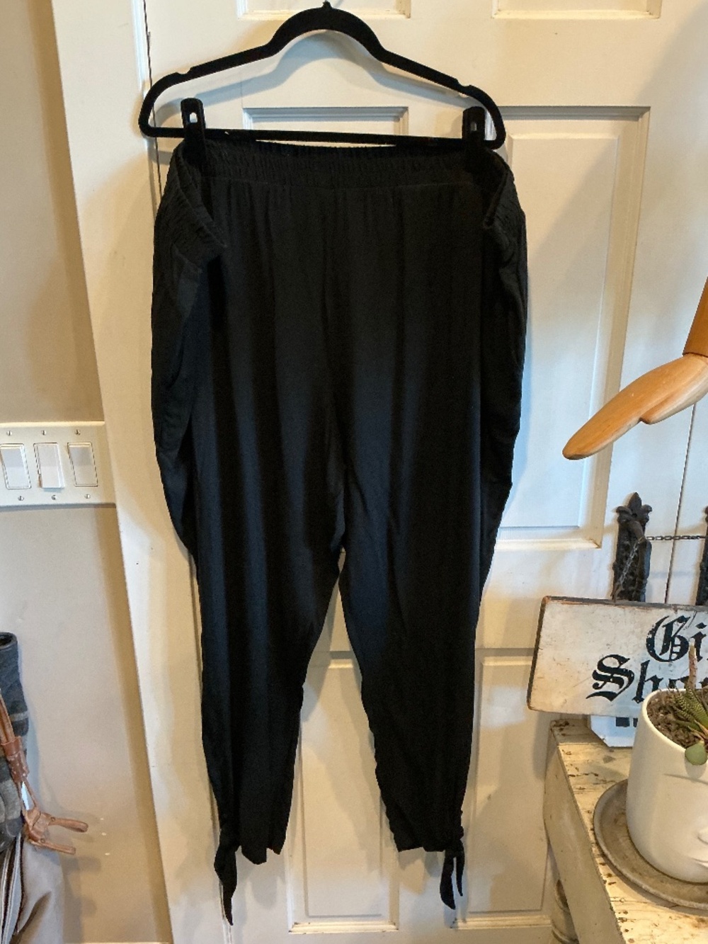 Ava Viv 100% rayon pants or slacks!  Brand new with tags!  Plus size 4x